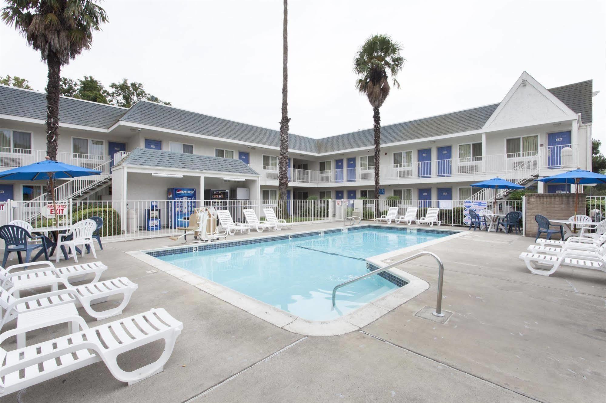 Motel 6-Sacramento, Ca - Central Dış mekan fotoğraf