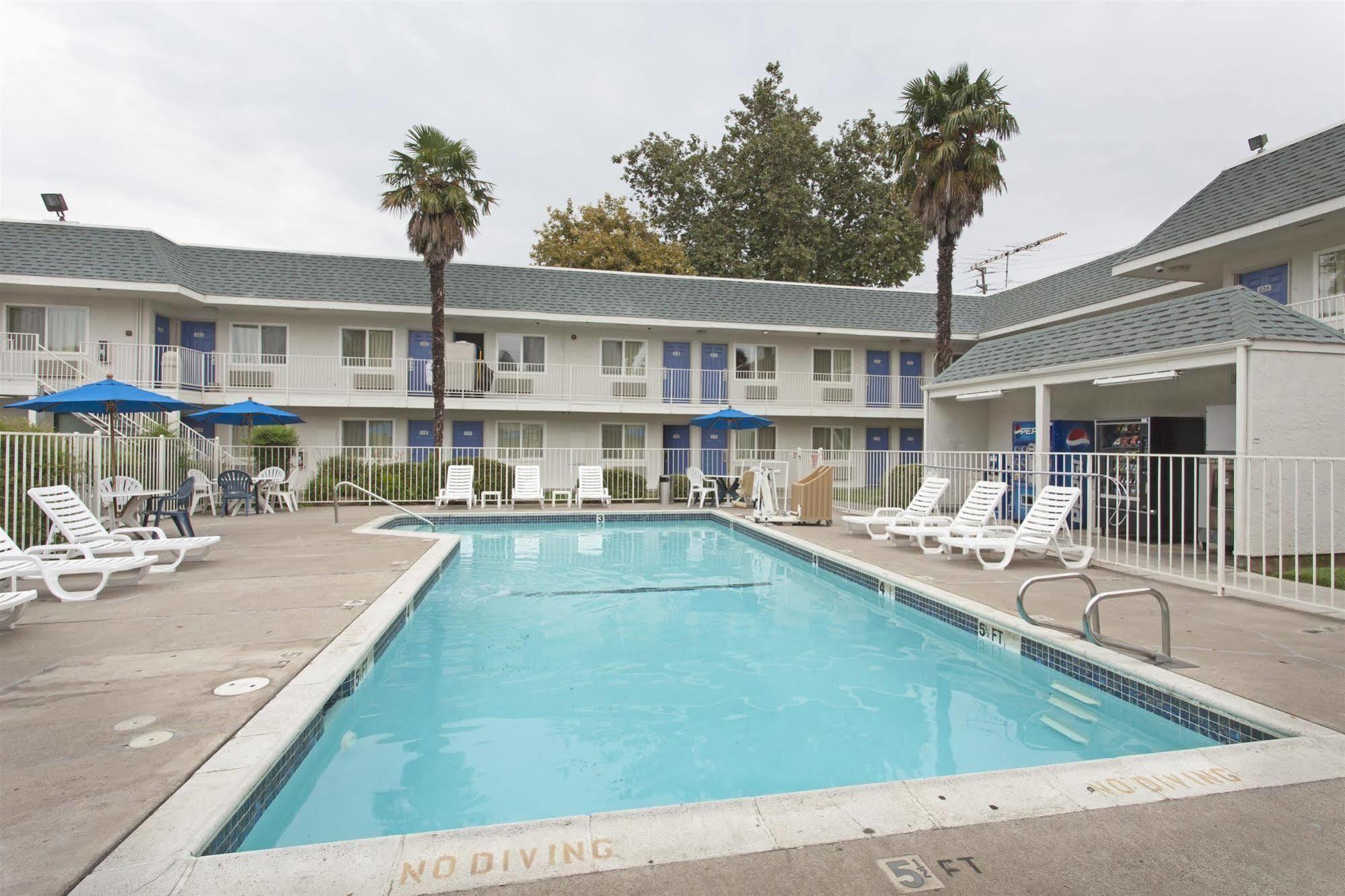 Motel 6-Sacramento, Ca - Central Dış mekan fotoğraf